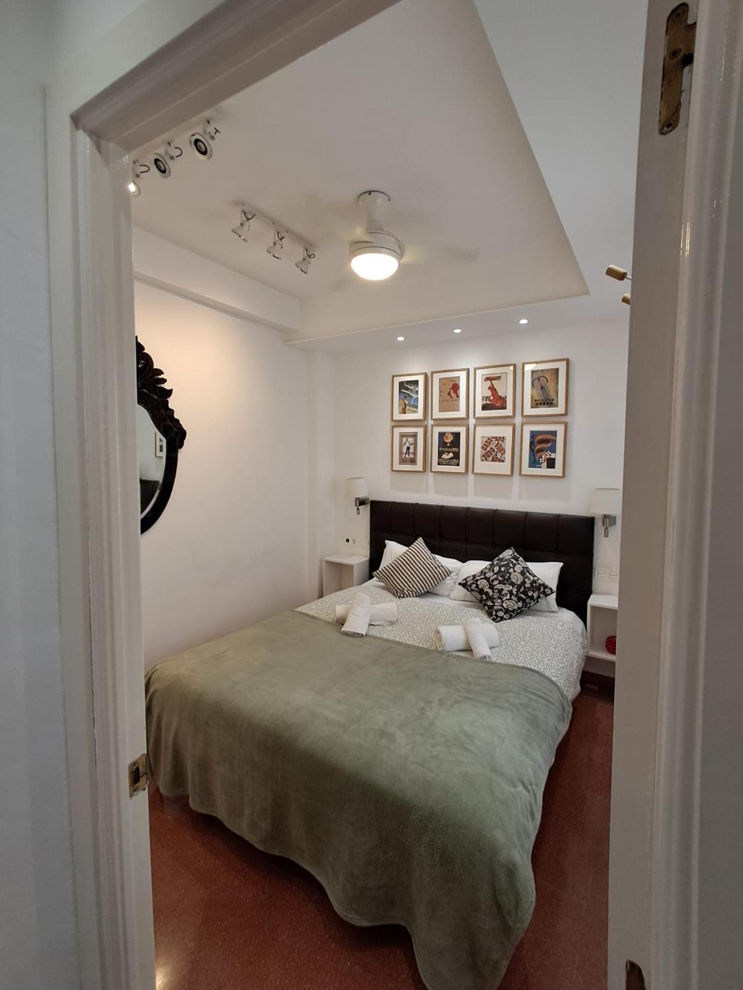 Old Town, City Center Apartment Premium With Parking Málaga Eksteriør billede